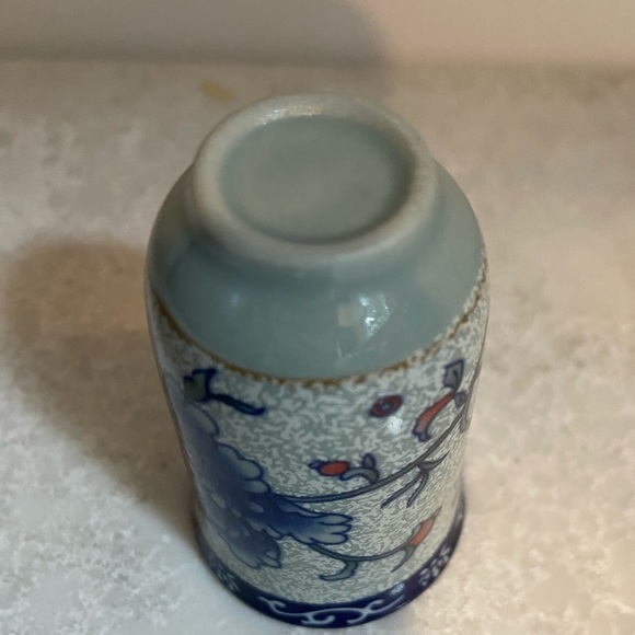 Vintage Tiny vase chrysanthemum Chinese transfer ware celadon glaze - Picture 3 of 4